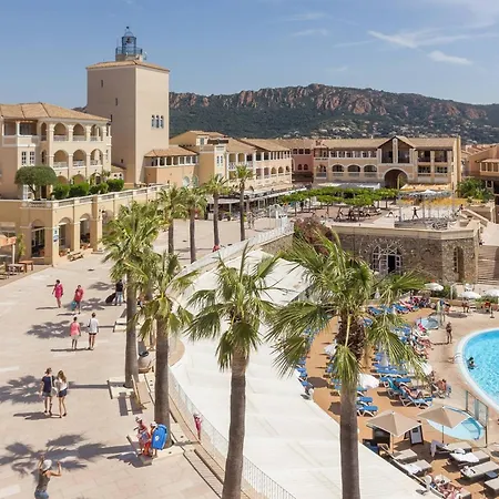 2 Pieces Pour 4 Avec Piscine, Parking Et Climatisation - Fr-1-504-682 * Saint-Raphael (Var)
