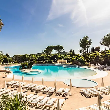 2 Pieces Pour 4 Avec Piscine, Parking Et Climatisation - Fr-1-504-682 *